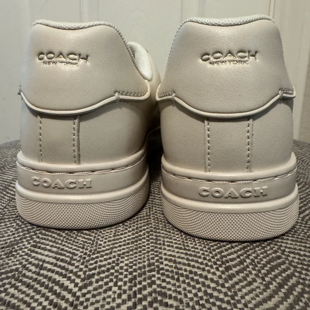 Coach High Line Sneaker with heart - NWT - Picture 4 of 5